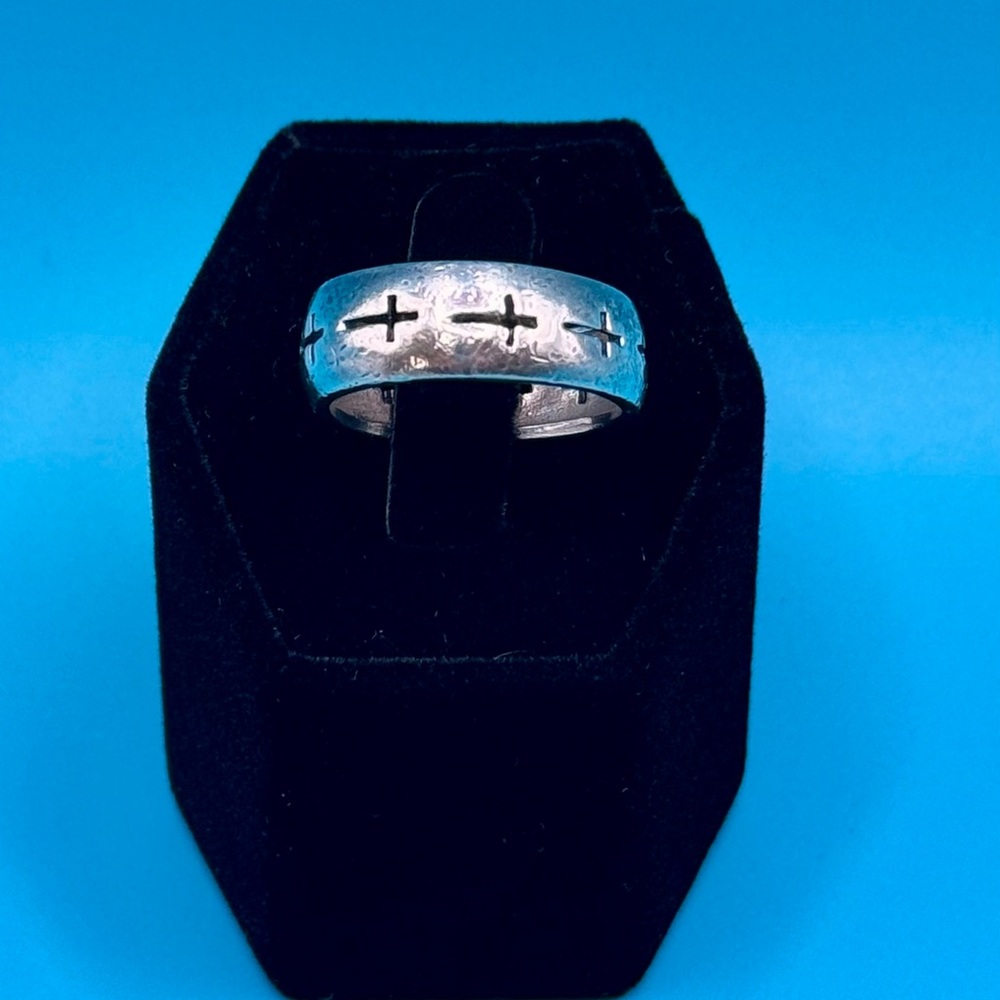 Silver Cross Pattern Ring - image 3